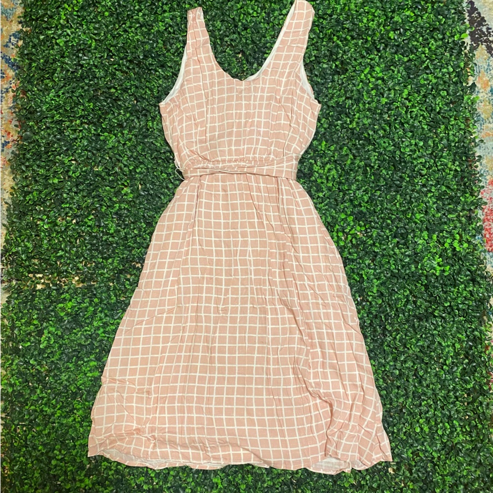 Ces Femme Brand. Pale Pink Sleeveless Dress. Size Small.